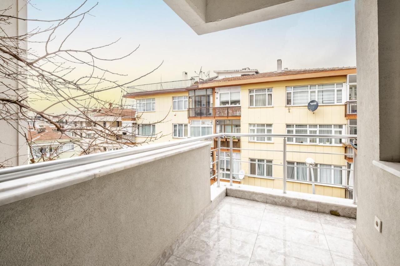 شقة اسطنبول  في Vibrant Flat With Balcony In Maltepe المظهر الخارجي الصورة